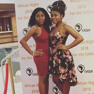 Meet your Posher, Kayla